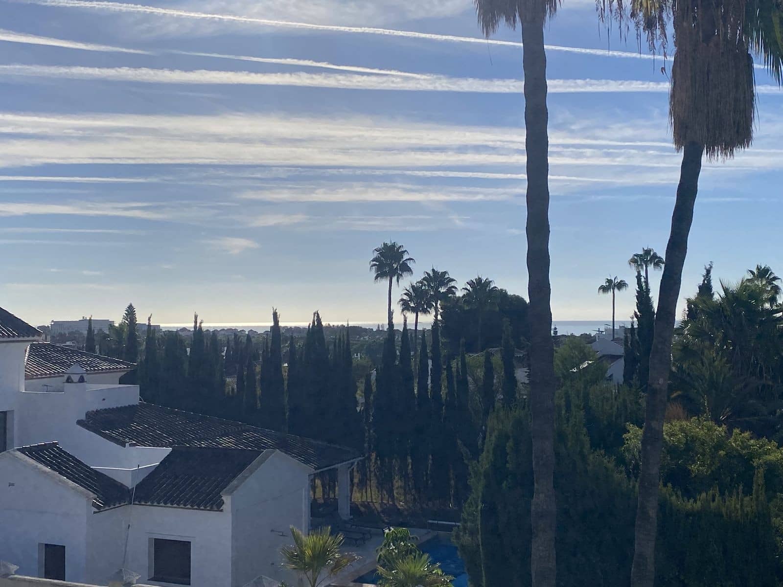 4 sovrum Villa till salu i El Paraiso med pool garage - 2 950 000 € (Ref: 9629823)