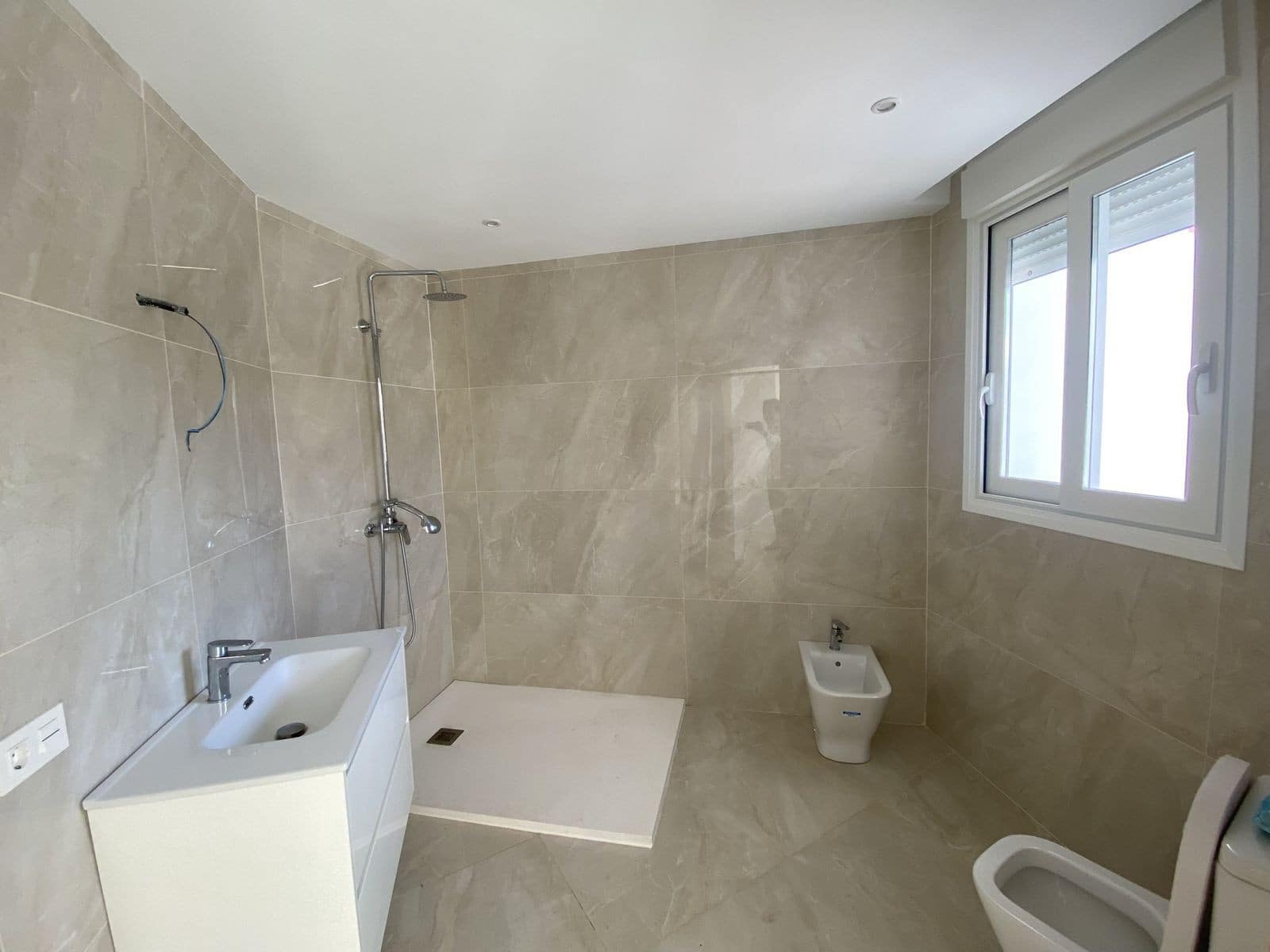 4 sovrum Villa till salu i El Paraiso med pool garage - 2 950 000 € (Ref: 9629823)
