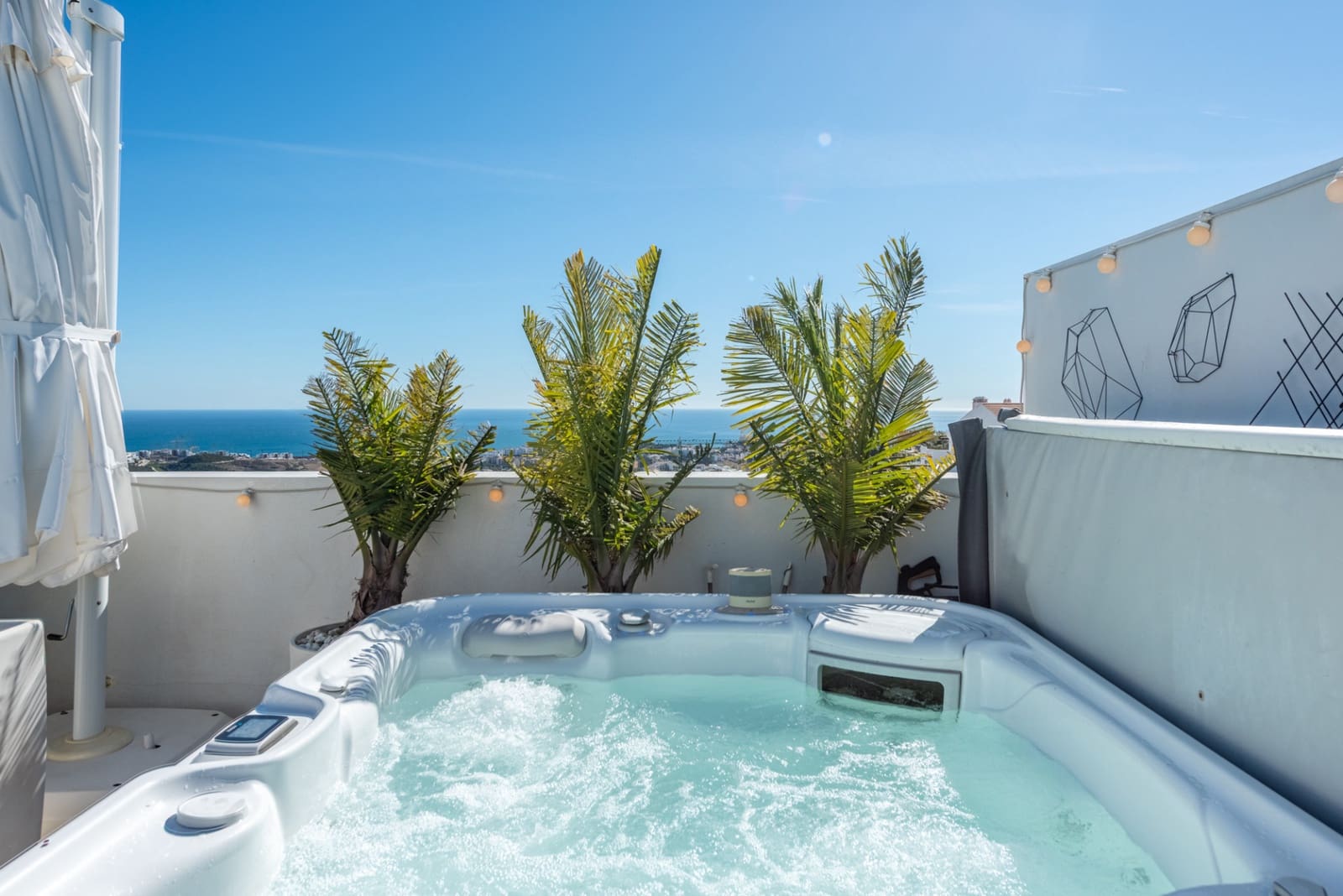 2 Zimmer Penthouse zu verkaufen in La Cala de Mijas mit Pool Garage - 995.000 € (Ref: 9640344)