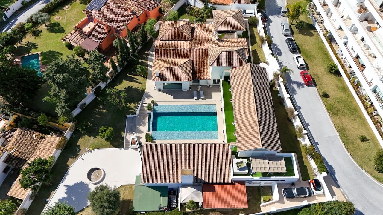 6 soveværelse Villa til salg i Guadalmina med swimmingpool garage - € 5.900.000 (Ref: 9640345)
