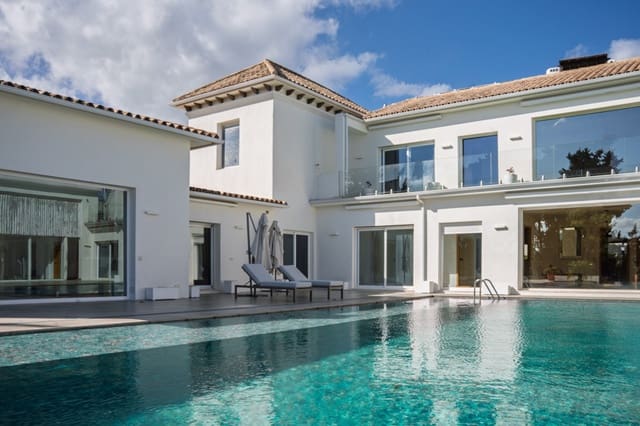 Chalet de 6 habitaciones en Guadalmina Alta, Marbella en venta con piscina garaje - 5.900.000 € (Ref: 9640345)