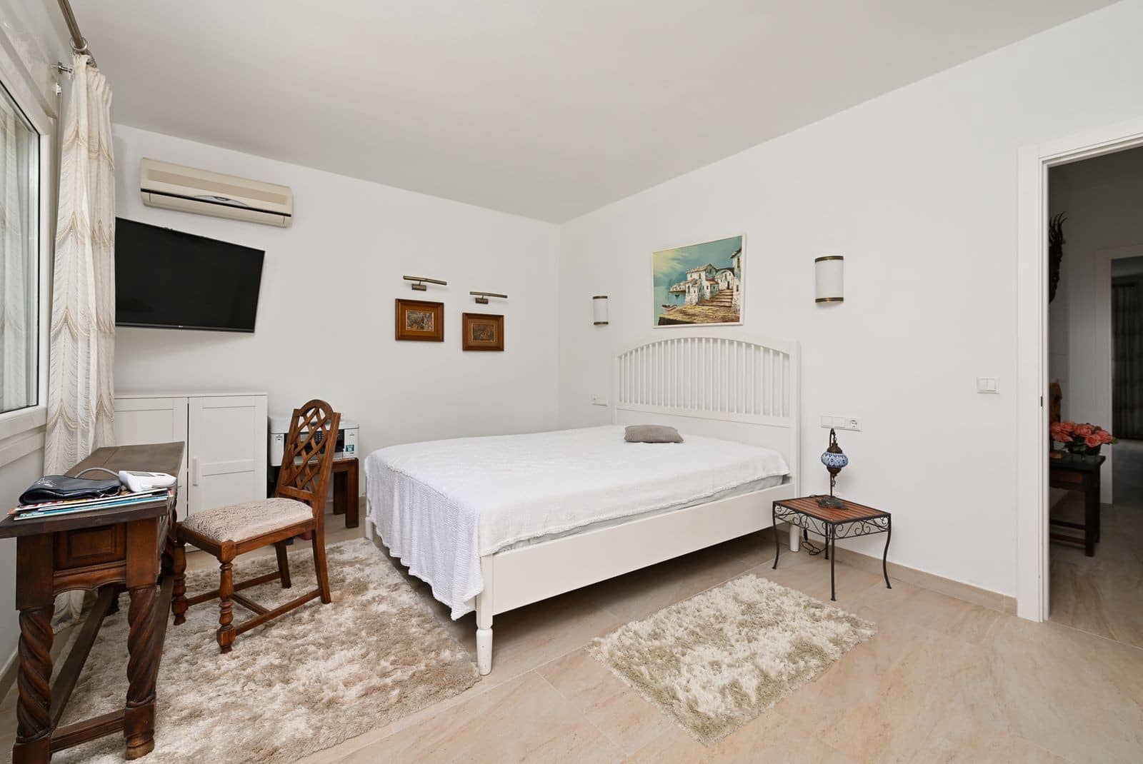 3 makuuhuone Huvila myytävänä paikassa Marbella mukana uima-altaan 
autotalli - 1 850 000 € (Ref: 9644658)