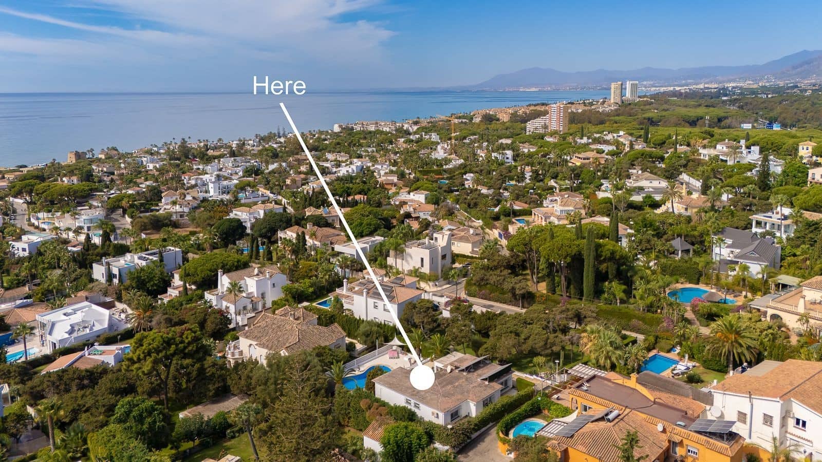 3 makuuhuone Huvila myytävänä paikassa Marbella mukana uima-altaan 
autotalli - 1 850 000 € (Ref: 9644658)