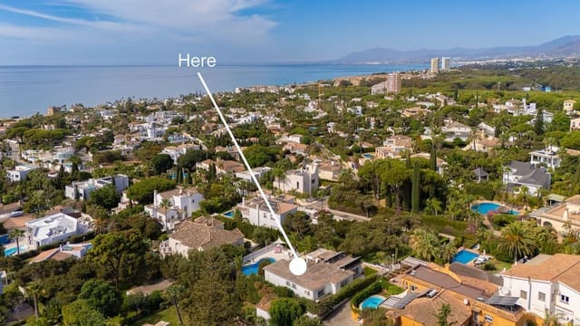 3 makuuhuone Huvila myytävänä paikassa Marbella mukana uima-altaan 
autotalli - 1 850 000 € (Ref: 9644658)