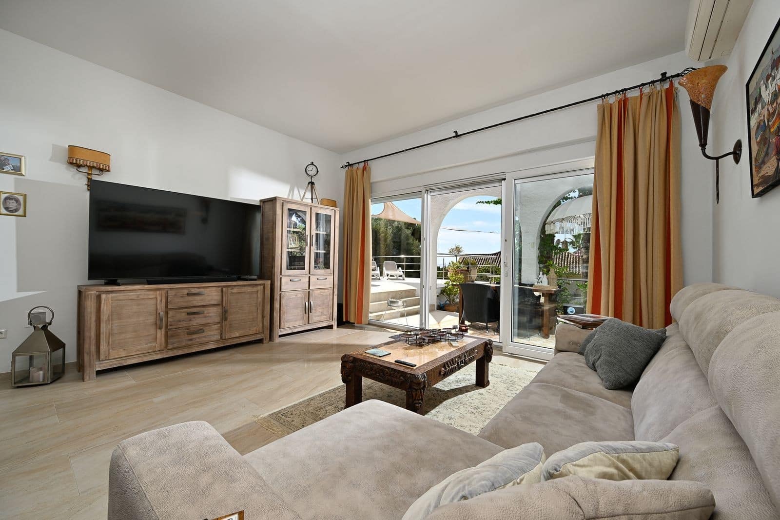 3 sypialnia Willa na sprzedaż w Marbella z basenem garażem - 1 850 000 € (Ref: 9644658)