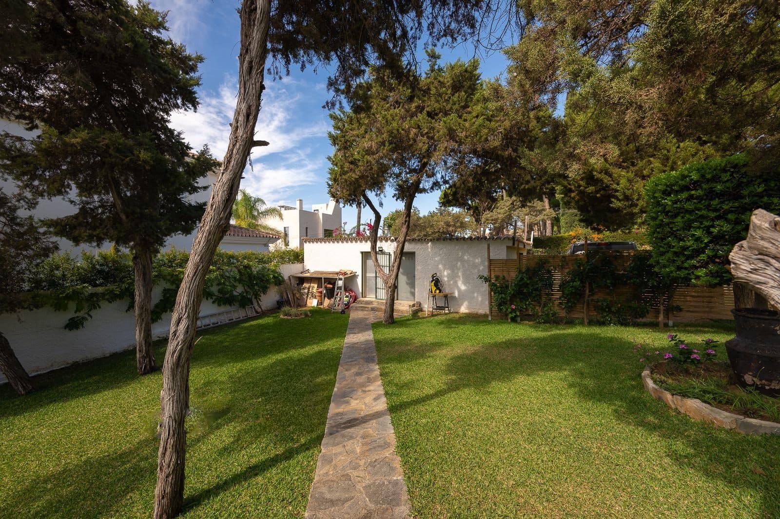 3 sypialnia Willa na sprzedaż w Marbella z basenem garażem - 1 850 000 € (Ref: 9644658)
