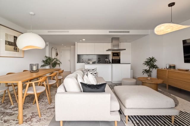 3 quarto Penthouse para venda em Estepona com piscina garagem - 925 000 € (Ref: 9644659)