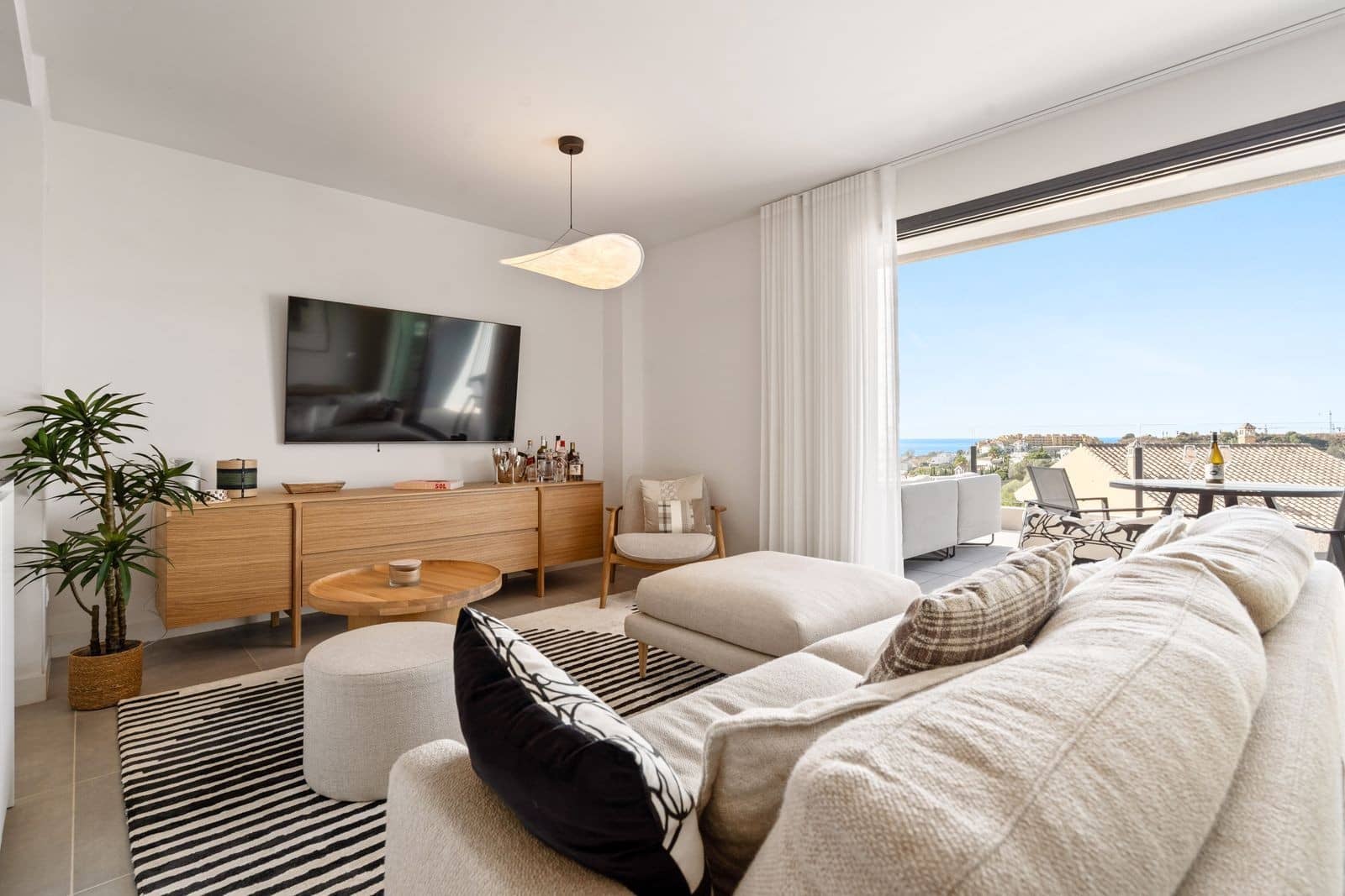 3 soverom Penthouse til salgs i Estepona med svømmebasseng garasje - € 925 000 (Ref: 9644659)