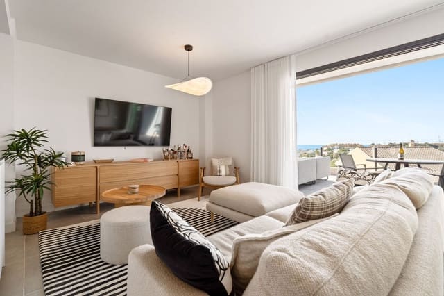 3 quarto Penthouse para venda em Estepona com piscina garagem - 925 000 € (Ref: 9644659)