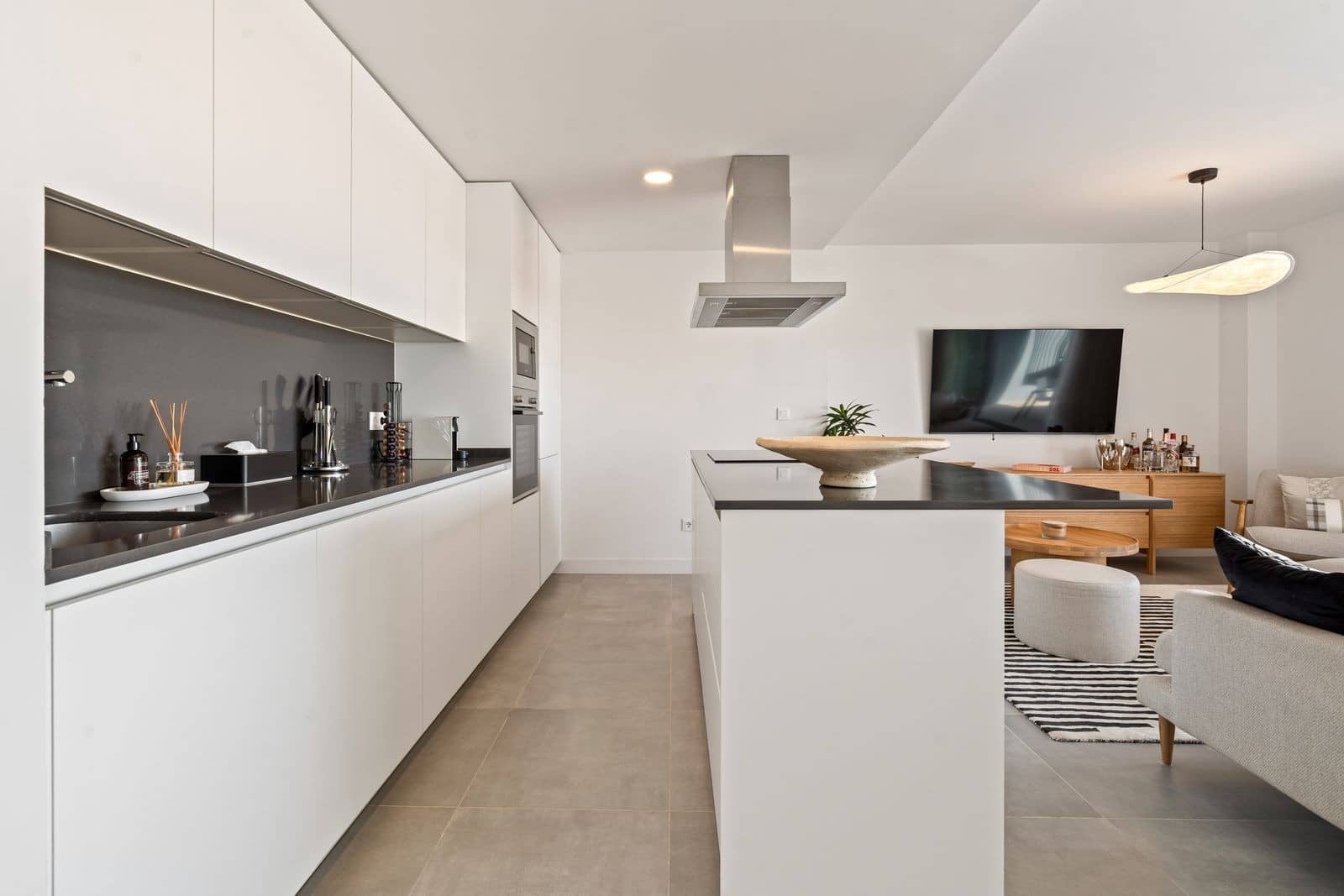 3 soverom Penthouse til salgs i Estepona med svømmebasseng garasje - € 925 000 (Ref: 9644659)