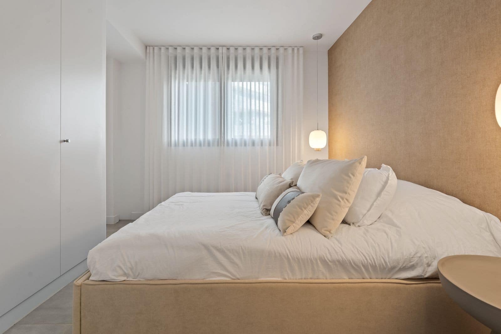 3 soverom Penthouse til salgs i Estepona med svømmebasseng garasje - € 925 000 (Ref: 9644659)