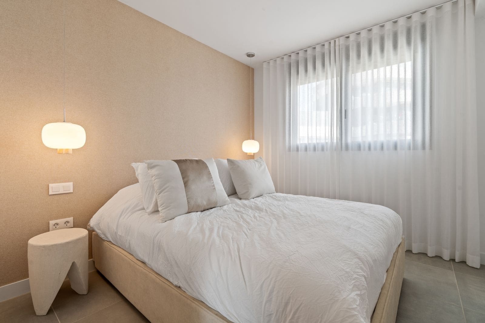 3 soverom Penthouse til salgs i Estepona med svømmebasseng garasje - € 925 000 (Ref: 9644659)