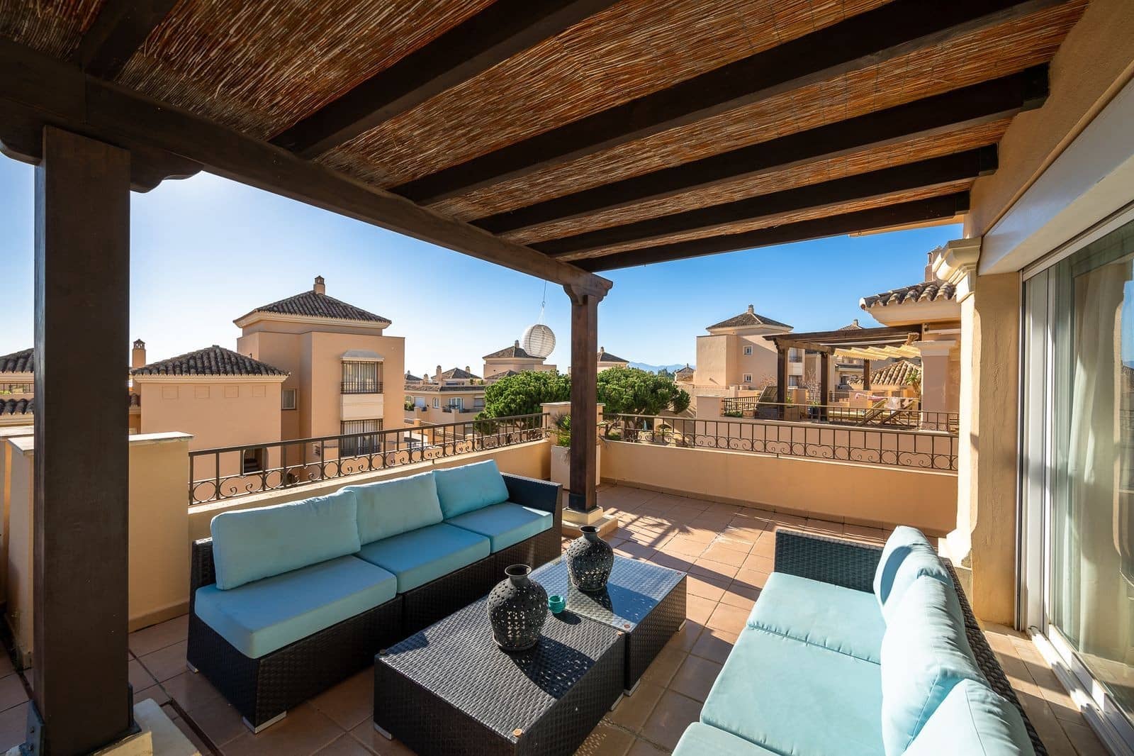 4 sovrum Takvåning till salu i Marbella med pool garage - 1 399 000 € (Ref: 9647887)