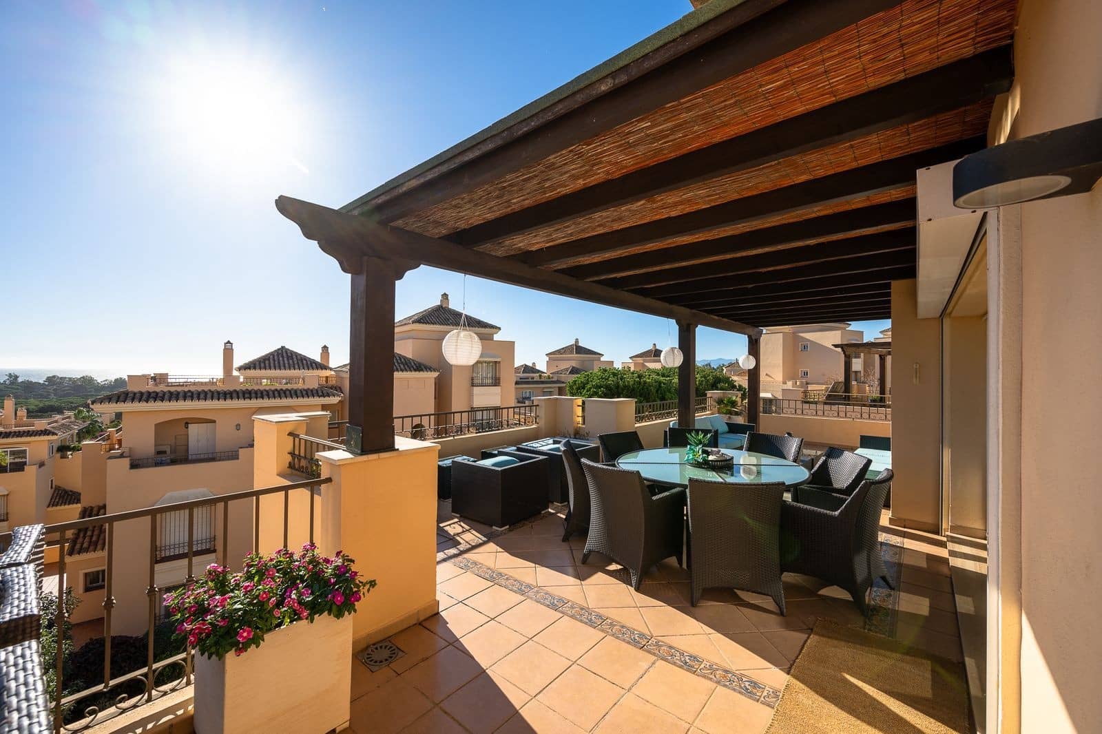 4 sovrum Takvåning till salu i Marbella med pool garage - 1 399 000 € (Ref: 9647887)