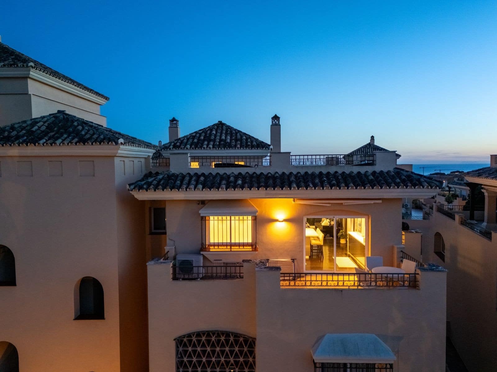 4 sovrum Takvåning till salu i Marbella med pool garage - 1 399 000 € (Ref: 9647887)