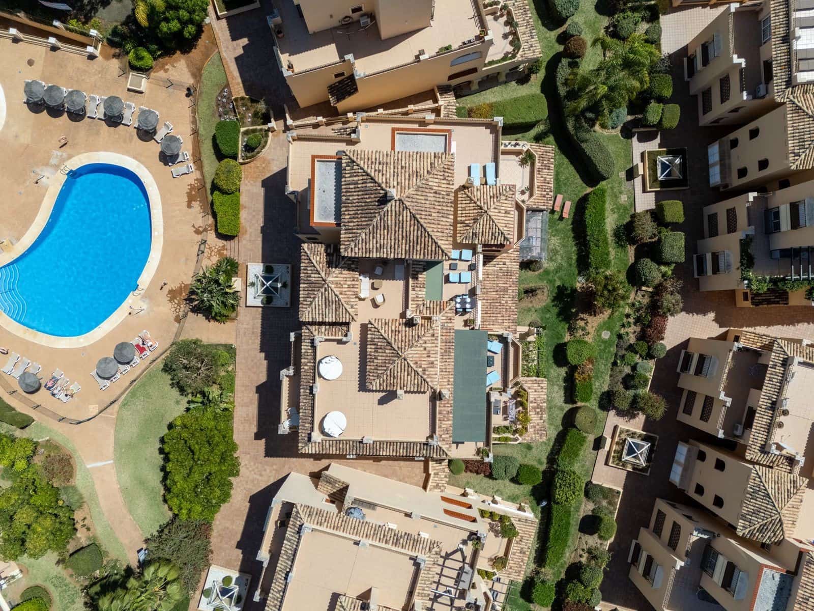 4 sovrum Takvåning till salu i Marbella med pool garage - 1 399 000 € (Ref: 9647887)
