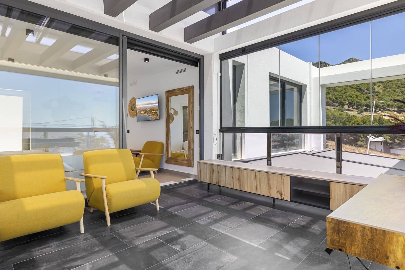 4 bedroom Villa for sale in Mijas with pool garage - € 1,799,000 (Ref: 9647888)