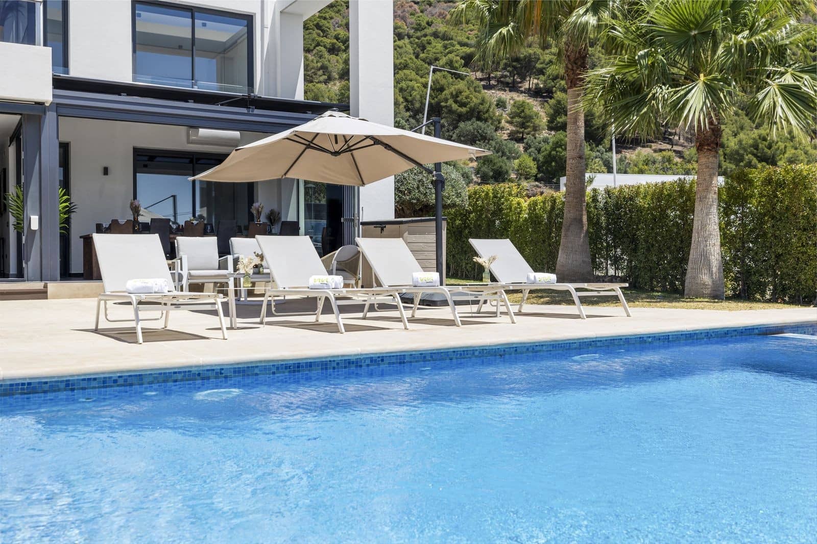 4 sovrum Villa till salu i Mijas med pool garage - 1 799 000 € (Ref: 9647888)