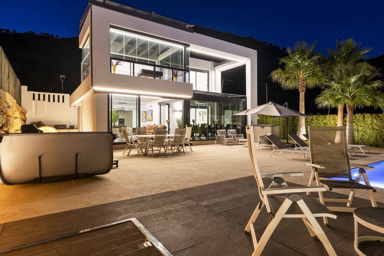 4 sovrum Villa till salu i Mijas med pool garage - 1 799 000 € (Ref: 9647888)