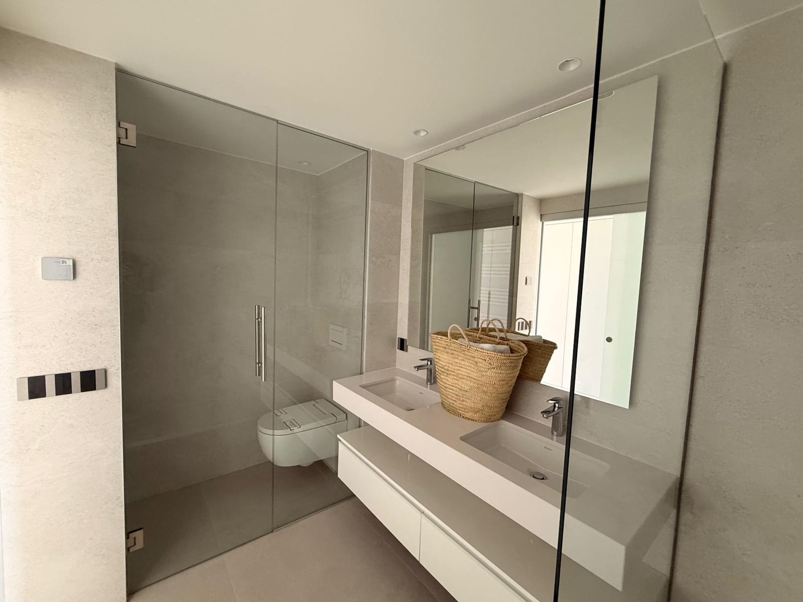 3 slaapkamer Appartement te koop in Estepona met zwembad garage - € 950.000 (Ref: 9647890)