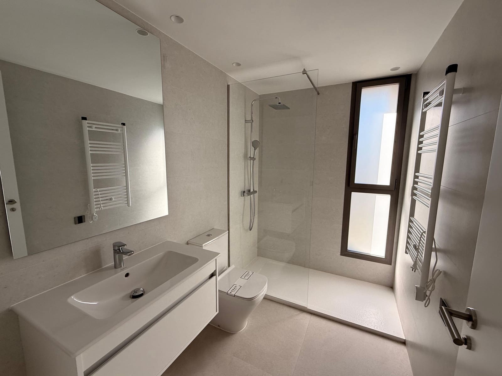 3 slaapkamer Appartement te koop in Estepona met zwembad garage - € 950.000 (Ref: 9647890)