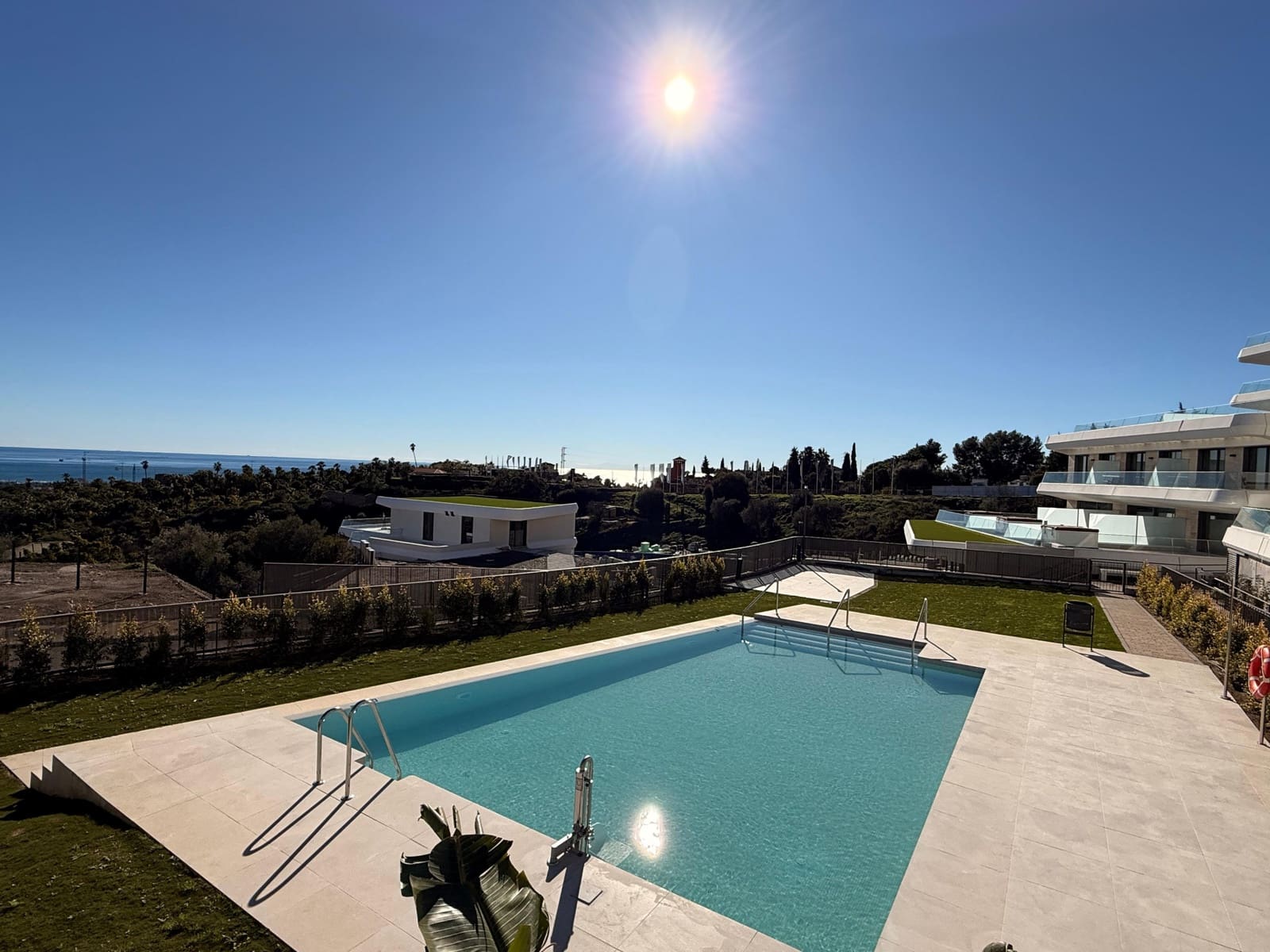 3 soverom Leilighet til salgs i New Golden Mile med svømmebasseng garasje - € 950 000 (Ref: 9647890)