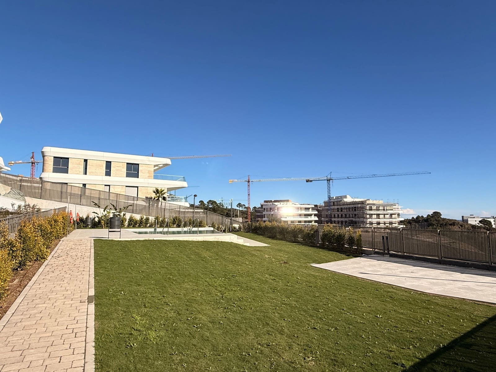 3 soverom Leilighet til salgs i New Golden Mile med svømmebasseng garasje - € 950 000 (Ref: 9647890)