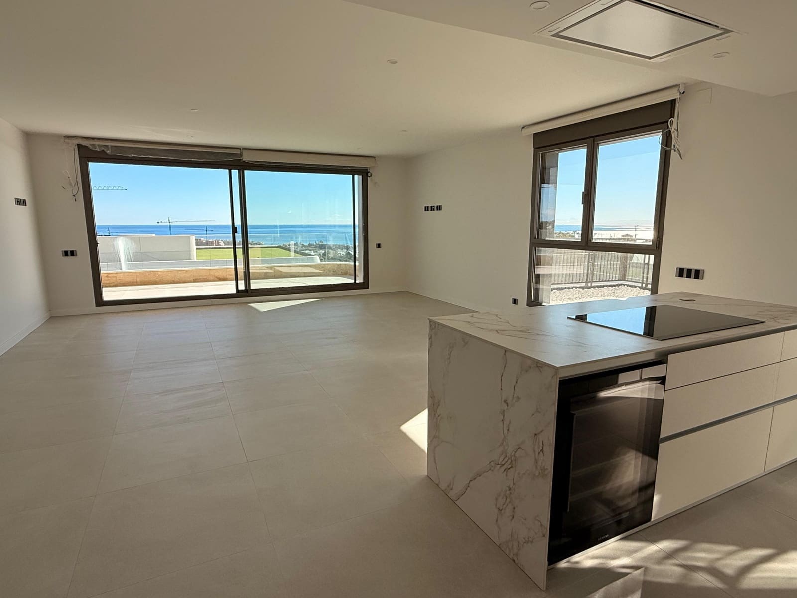 3 soverom Leilighet til salgs i New Golden Mile med svømmebasseng garasje - € 950 000 (Ref: 9647890)