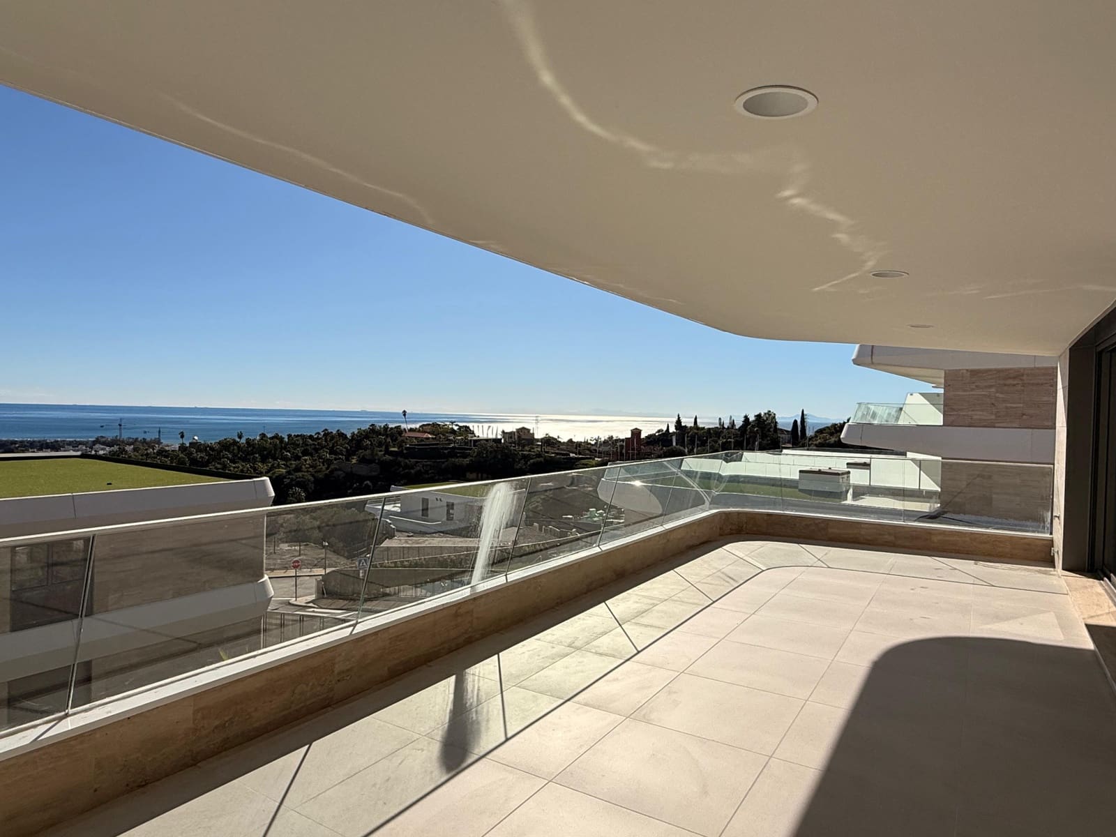 3 soverom Leilighet til salgs i New Golden Mile med svømmebasseng garasje - € 950 000 (Ref: 9647890)