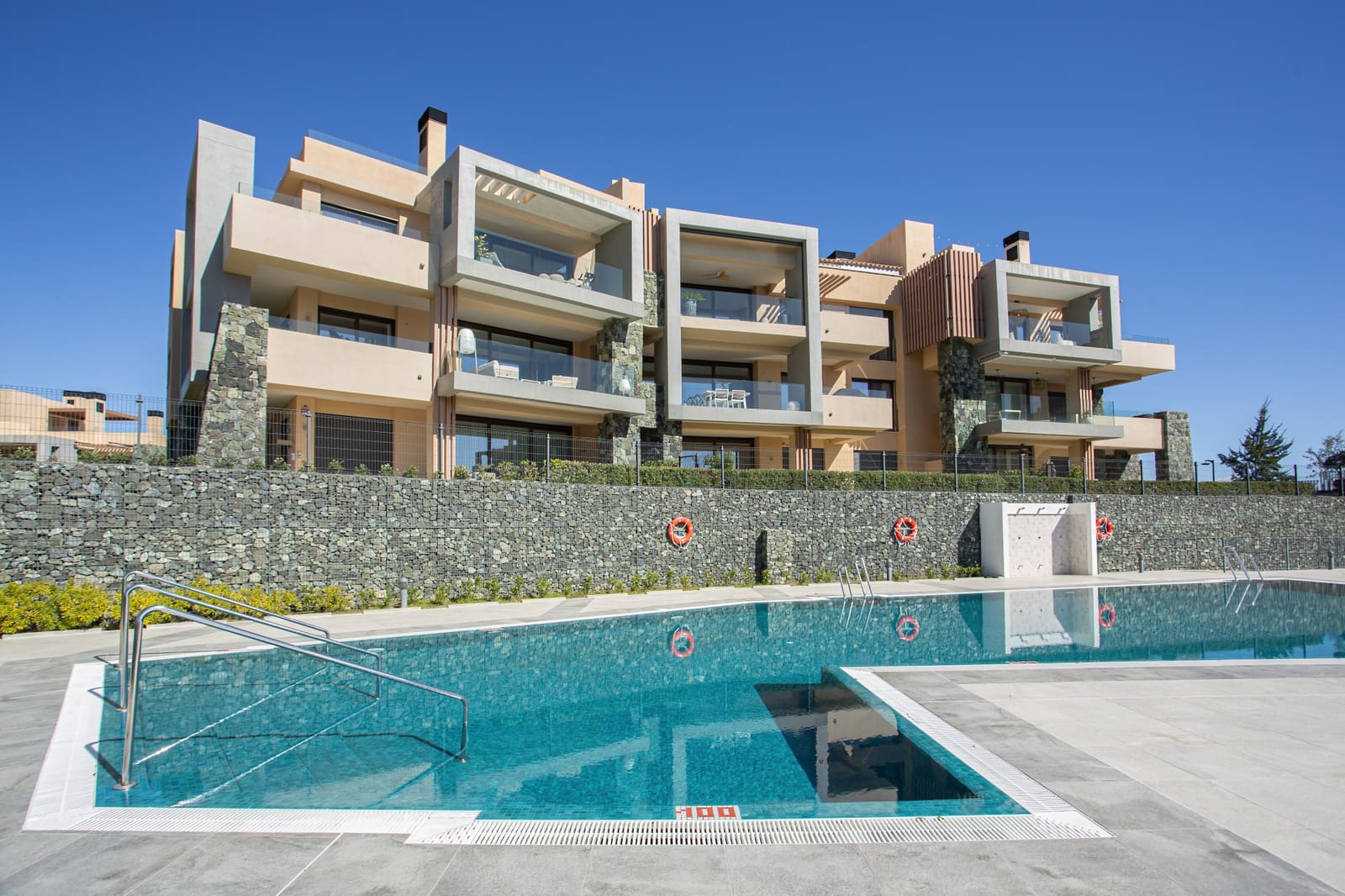 3 bedroom Penthouse for sale in Benahavis with pool garage - € 1,495,000 (Ref: 9647891)