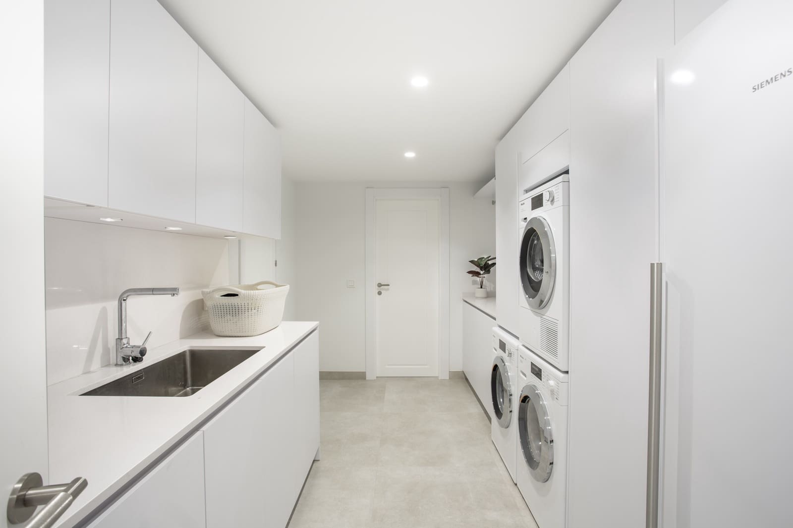 5 makuuhuone Huvila myytävänä paikassa Marbella mukana uima-altaan 
autotalli - 4 700 000 € (Ref: 9647892)