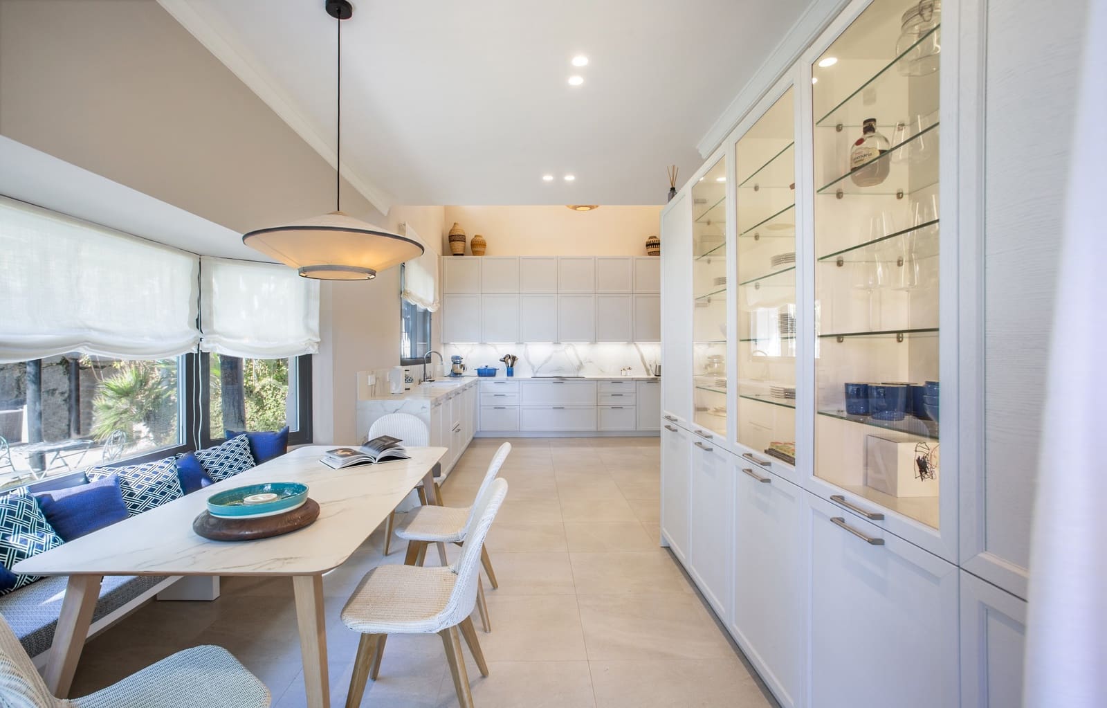 5 makuuhuone Huvila myytävänä paikassa Marbella mukana uima-altaan 
autotalli - 4 700 000 € (Ref: 9647892)