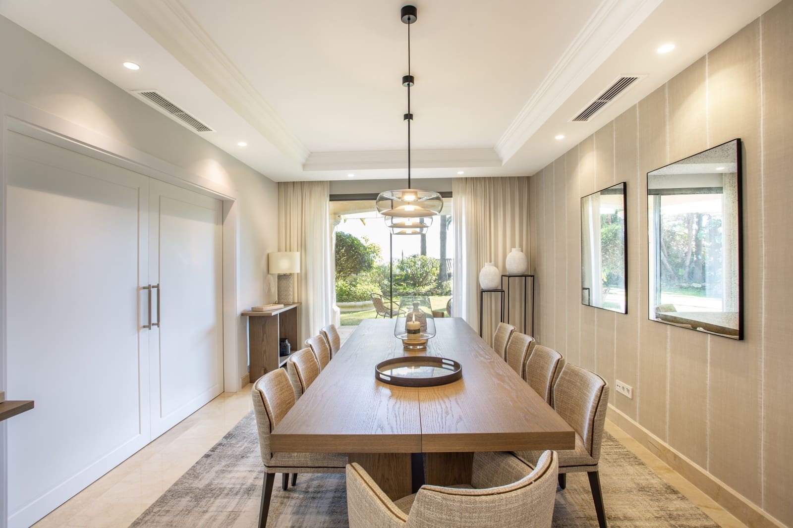 5 makuuhuone Huvila myytävänä paikassa Marbella mukana uima-altaan 
autotalli - 4 700 000 € (Ref: 9647892)