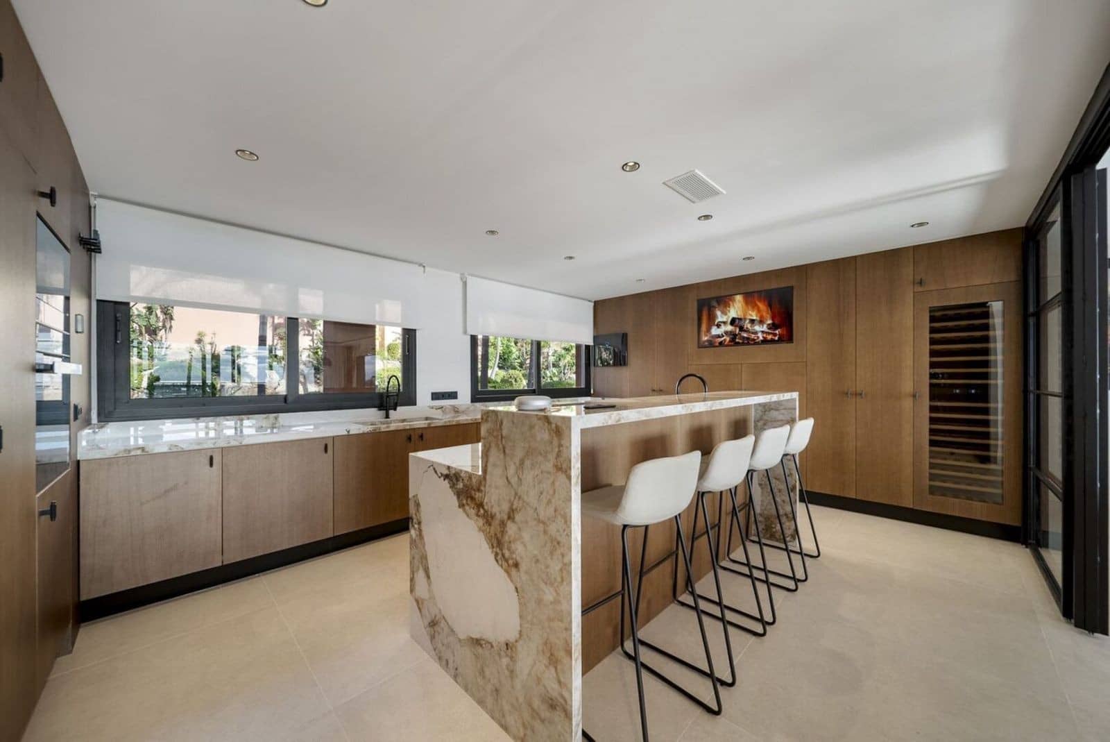 3 Zimmer Apartment zu verkaufen in Nueva Andalucia mit Pool Garage - 1.650.000 € (Ref: 9655793)