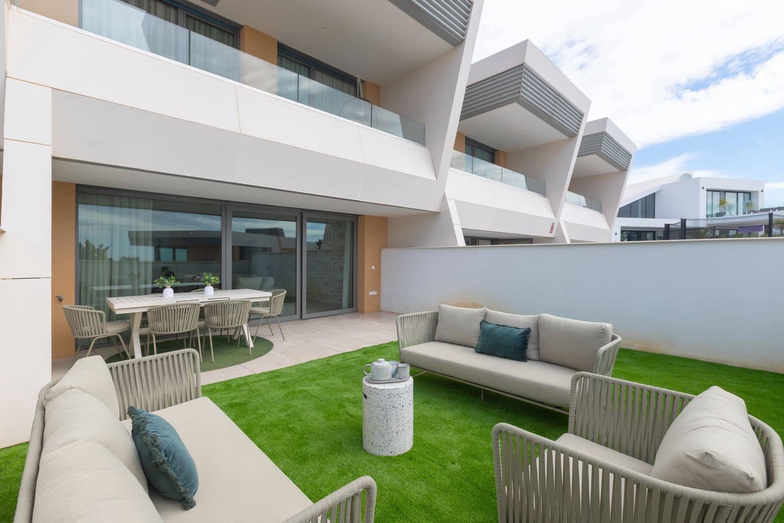 3 quarto Casa em Banda para venda em El Chaparral com piscina garagem - 880 000 € (Ref: 9670249)