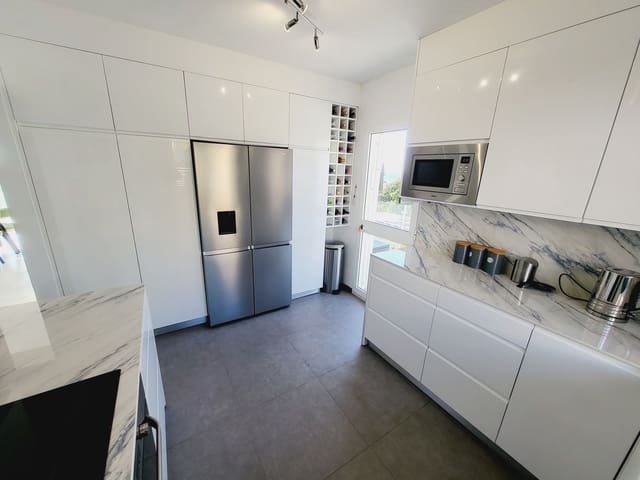 Chalet de 4 habitaciones en Riviera del Sol, Mijas en venta con piscina garaje - 1.200.000 € (Ref: 9670251)