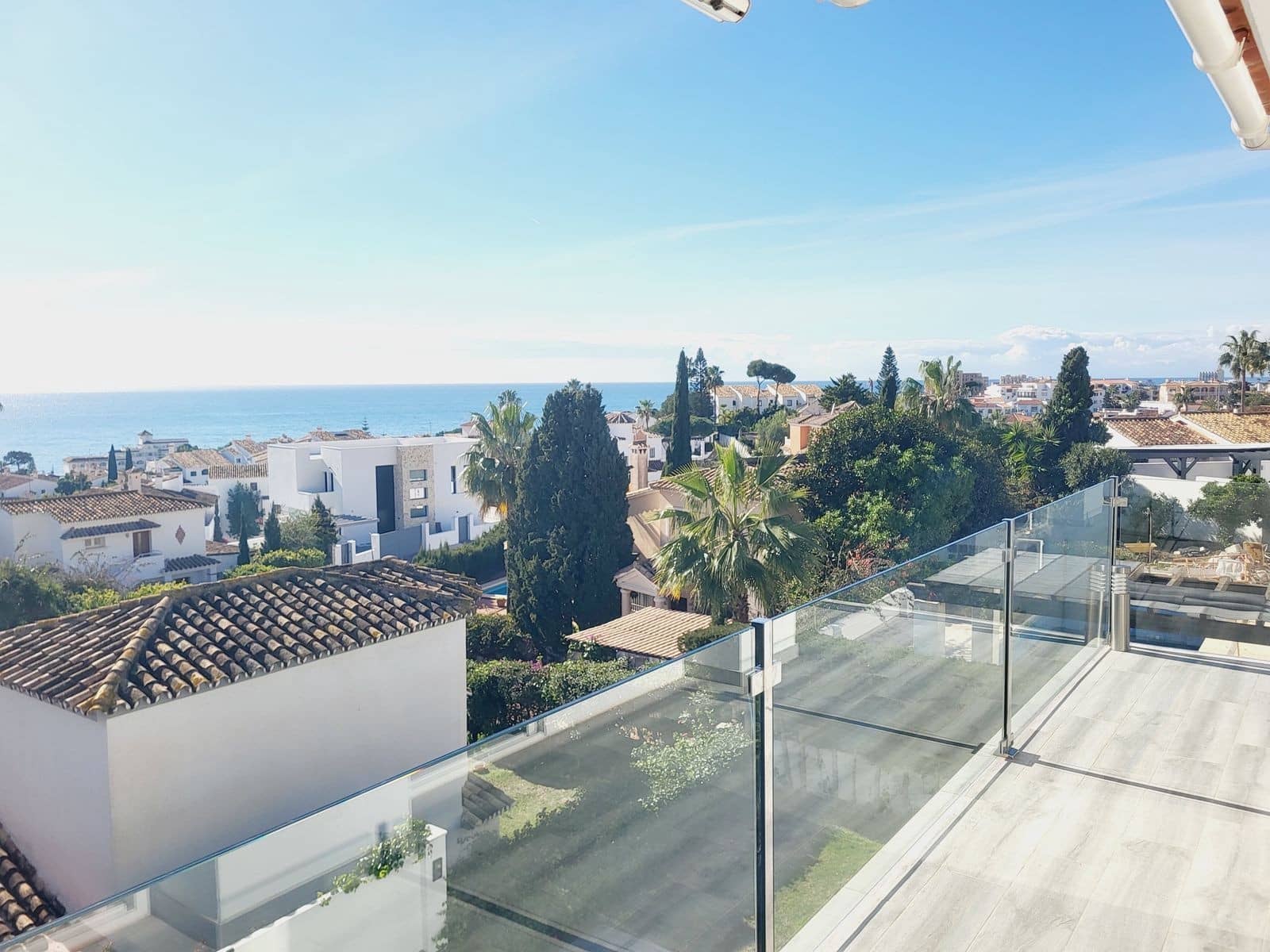 Chalet de 4 habitaciones en Riviera del Sol en venta con piscina garaje - 1.200.000 € (Ref: 9670251)