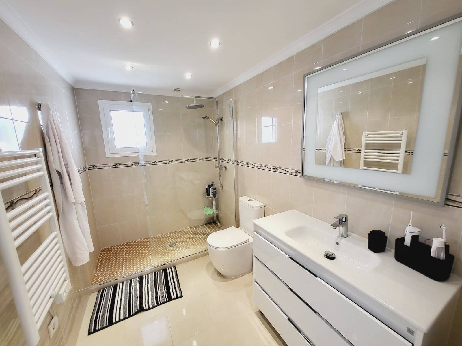 Chalet de 4 habitaciones en Riviera del Sol en venta con piscina garaje - 1.200.000 € (Ref: 9670251)