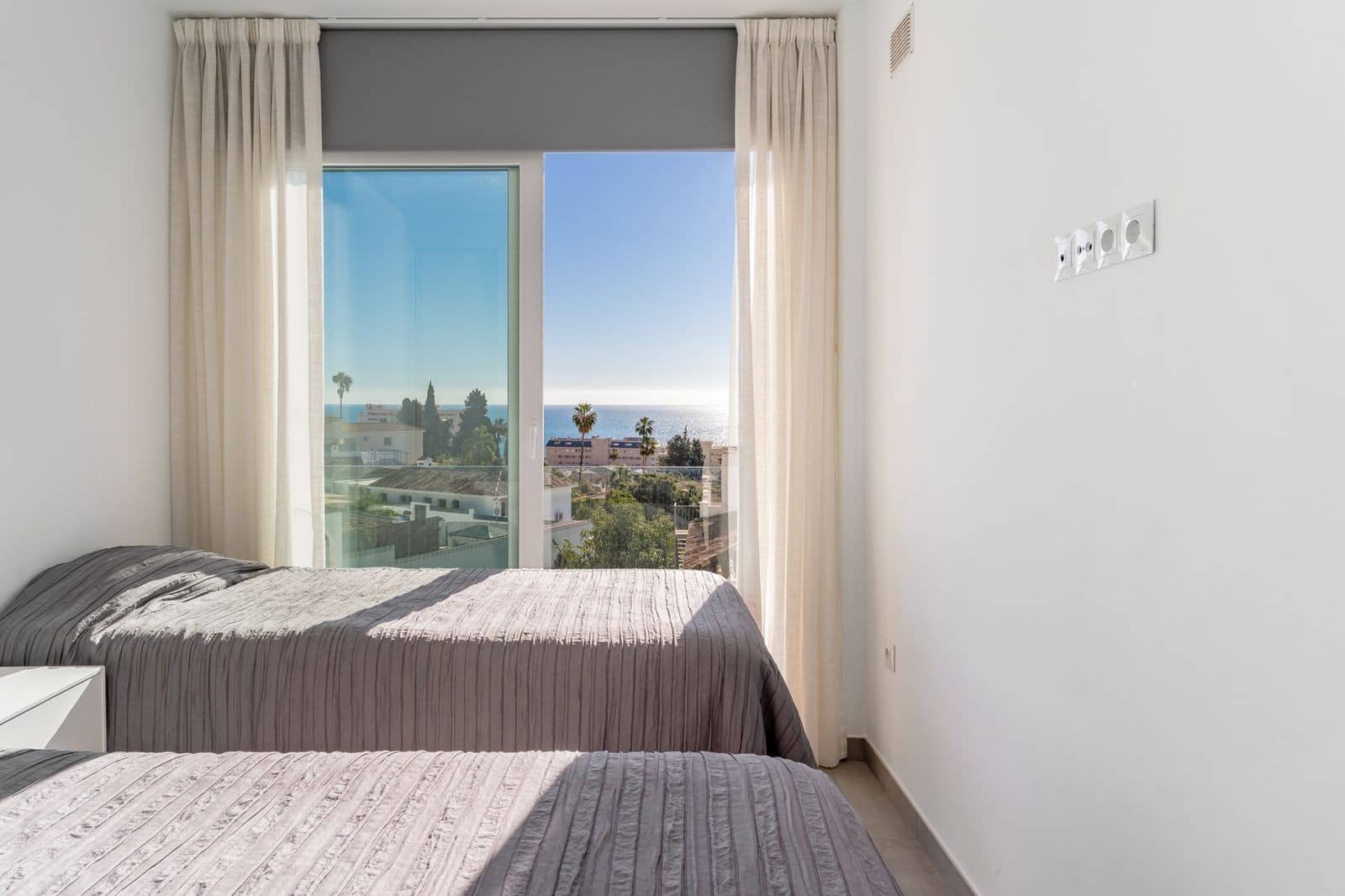 Chalet de 5 habitaciones en Fuengirola en venta con piscina garaje - 1.380.000 € (Ref: 9695085)