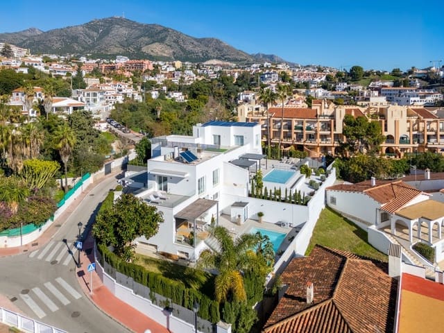 5 chambre Villa/Maison à vendre à Fuengirola avec piscine garage - 1 380 000 € (Ref: 9695085)