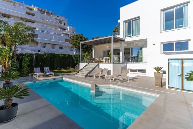 5 chambre Villa/Maison à vendre à Fuengirola avec piscine garage - 1 380 000 € (Ref: 9695085)