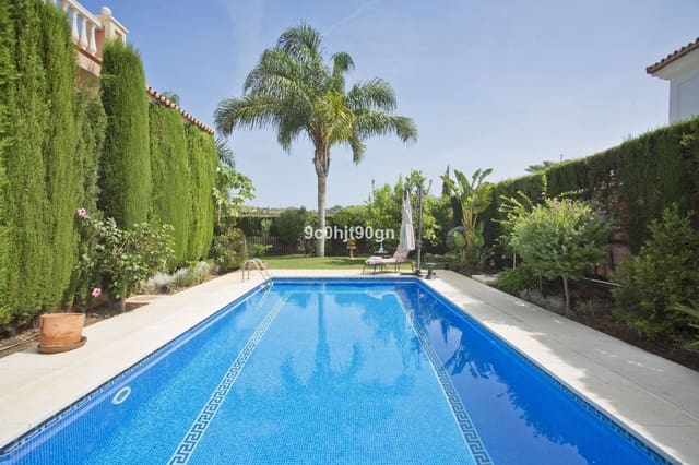 Chalet de 5 habitaciones en Marbella en venta con piscina garaje - 2.495.000 € (Ref: 9695086)