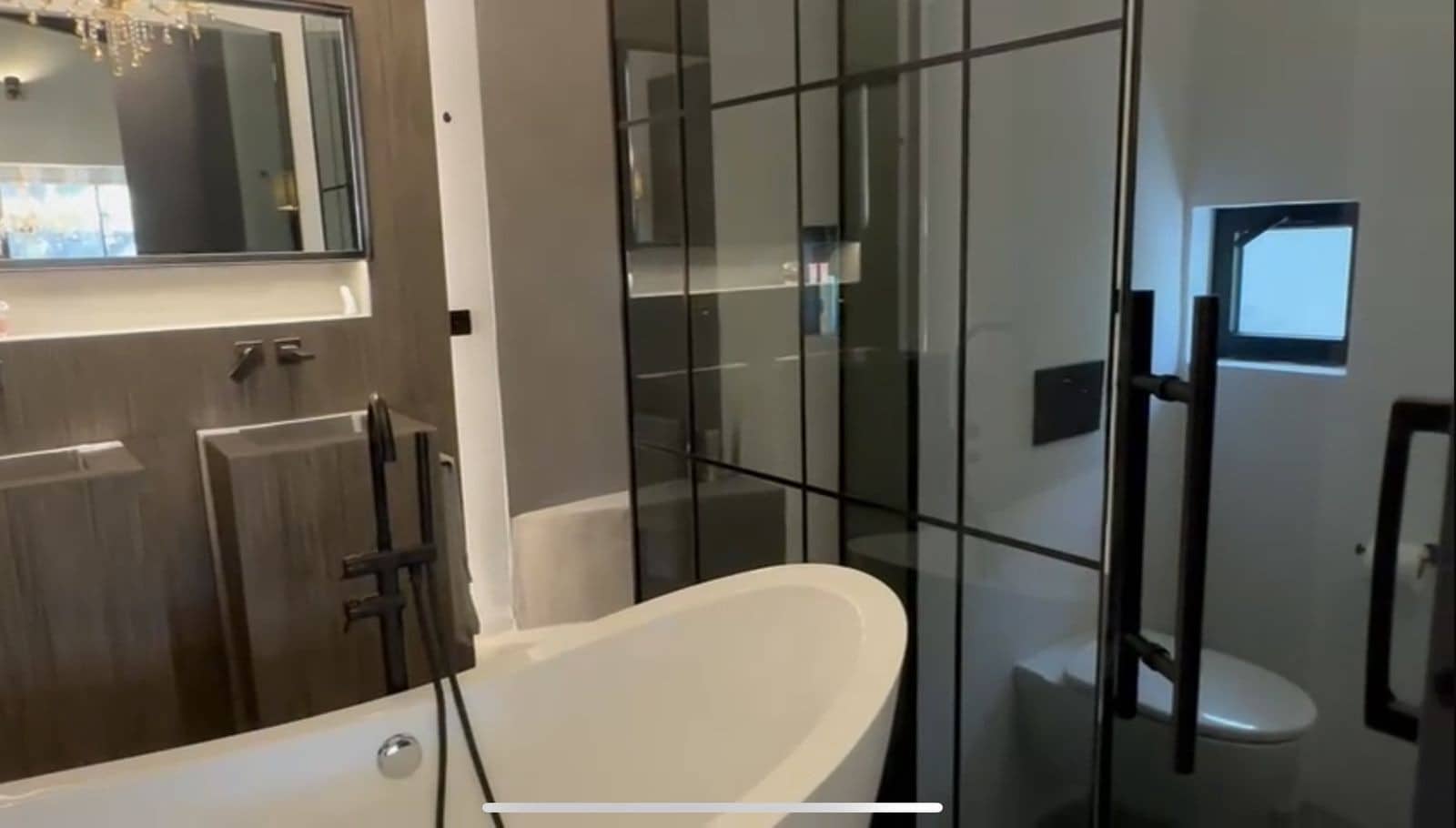 4 bedroom Villa for sale in Nueva Andalucia with pool garage - € 1,595,000 (Ref: 9695088)