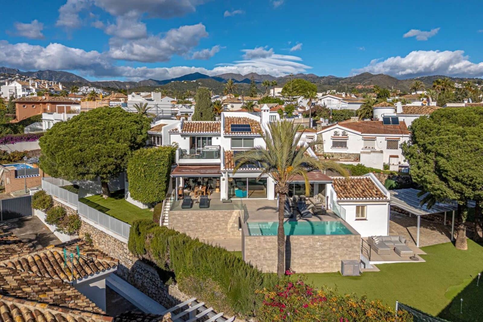 5 camera da letto Villa in vendita in Marbella con piscina garage - 2.495.000 € (Rif: 9695089)