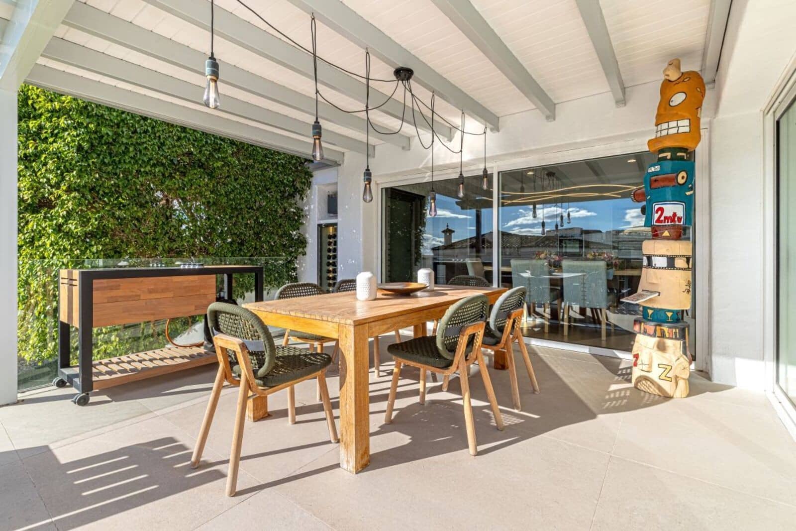 5 bedroom Villa for sale in Marbella with pool garage - € 2,495,000 (Ref: 9695089)