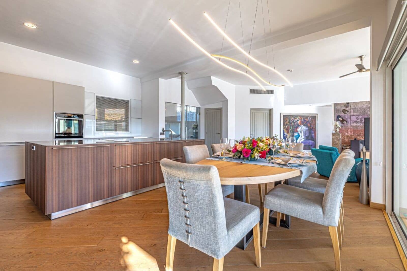 5 bedroom Villa for sale in Marbella with pool garage - € 2,495,000 (Ref: 9695089)