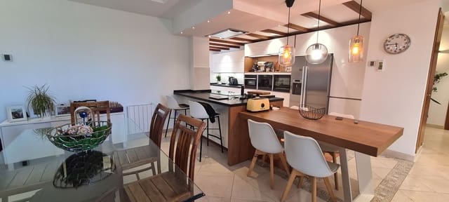 3 sypialnia Willa na sprzedaż w Mijas Costa, Mijas z basenem garażem - 1 350 000 € (Ref: 9695090)