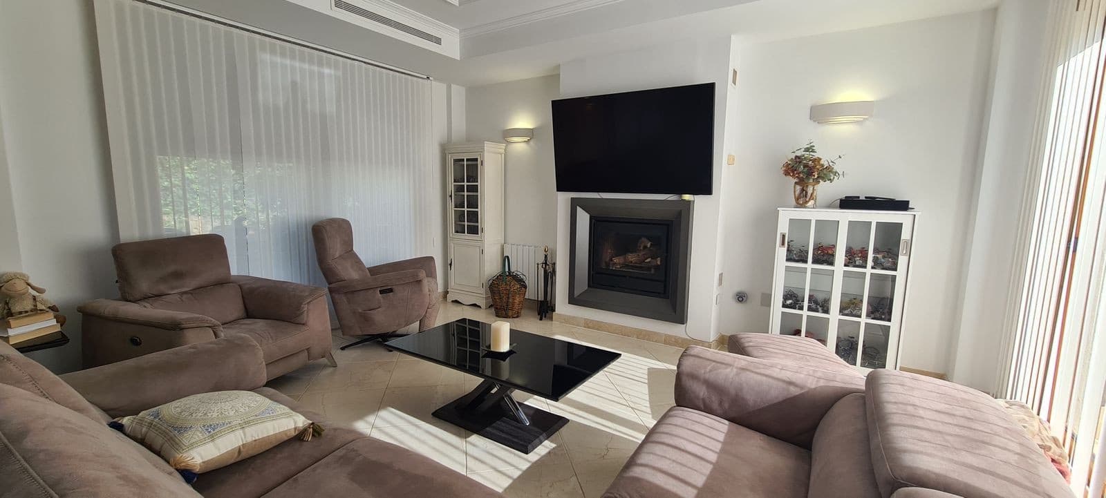 3 Zimmer Villa zu verkaufen in Mijas Costa mit Pool Garage - 1.350.000 € (Ref: 9695090)