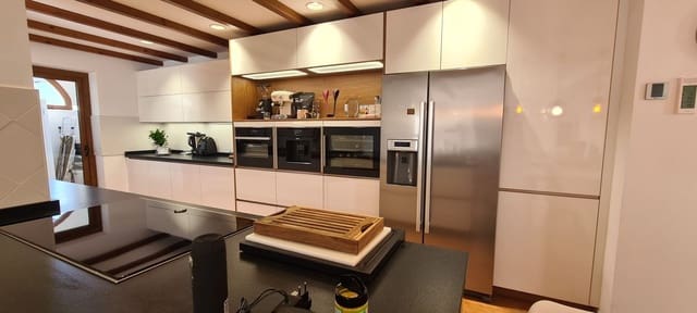 3 sypialnia Willa na sprzedaż w Mijas Costa, Mijas z basenem garażem - 1 350 000 € (Ref: 9695090)