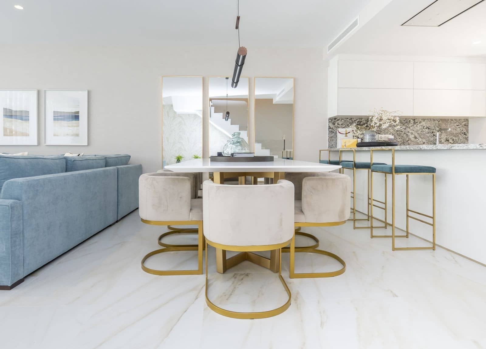 4 chambre Maison de Ville à vendre à Marbella avec piscine garage - 940 000 € (Ref: 9695091)